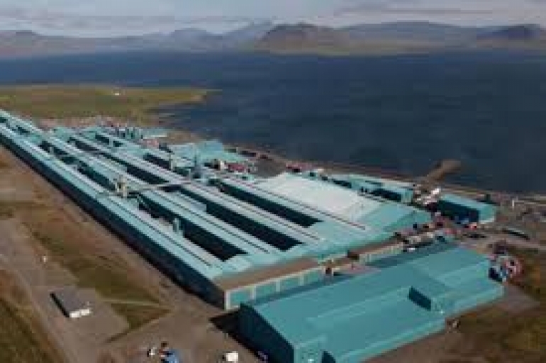 Ágreiningur um greiðslur á stórhátíðardögum hjá Norðuráli tekinn fyrir í Félagsdómi