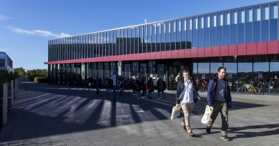 Forma&eth;ur me&eth; erindi &iacute; H&aacute;sk&oacute;la &Iacute;slands