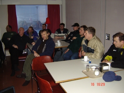 Endanlegt svar kemur &aacute; morgun fr&aacute; forsvarsm&ouml;nnum Klafa um &thorn;a&eth; atri&eth;i sem &aacute;greiningur hefur sta&eth;i&eth; um